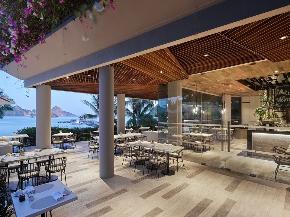 Hotel Ayana 04